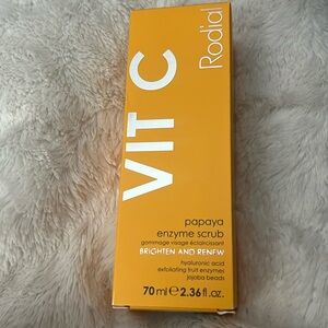Rodial Vit C Papaya Enzyme Scrub New in Box Full Size. 70 ml